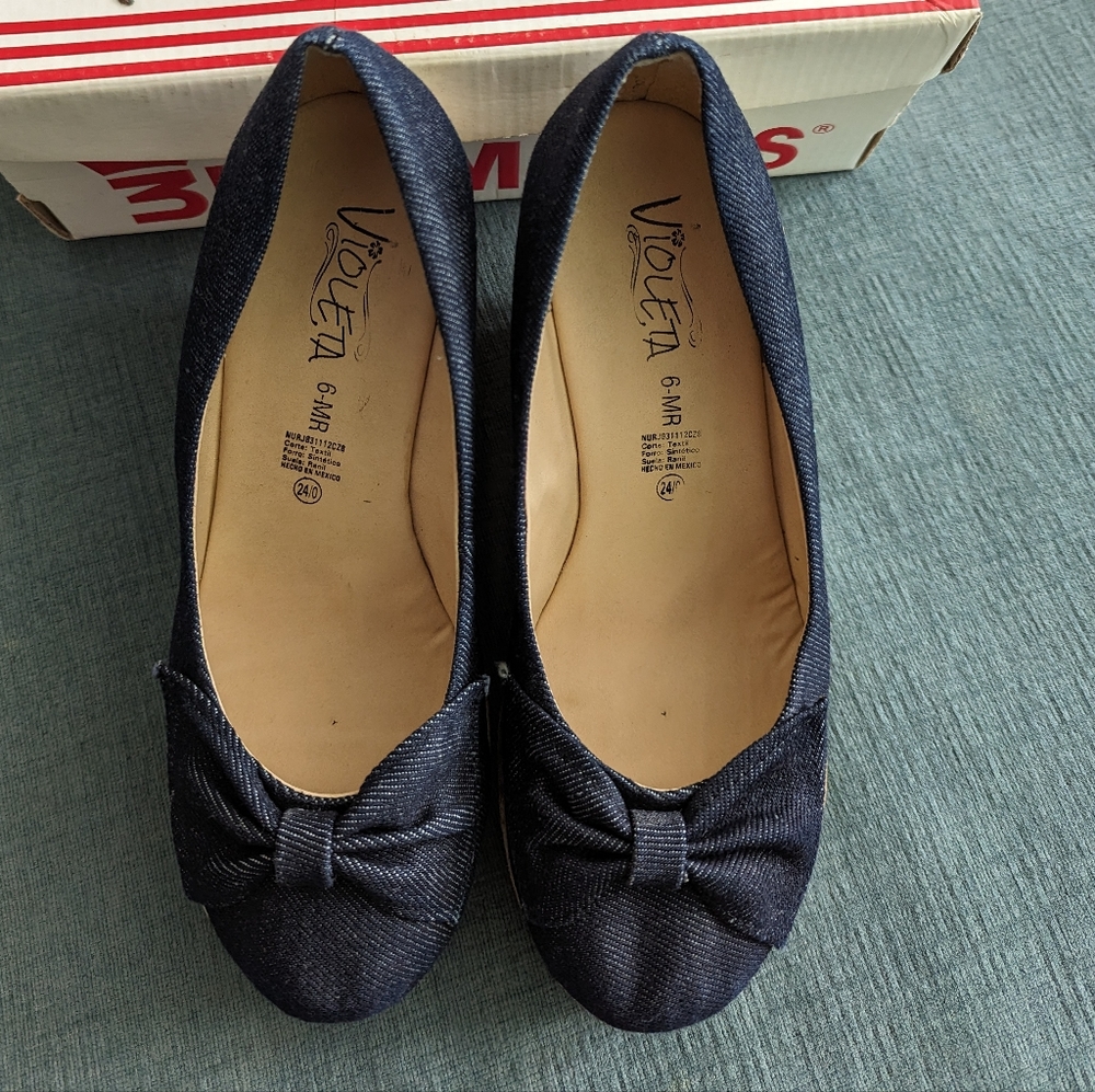 Blue Denim wedges size 7.5